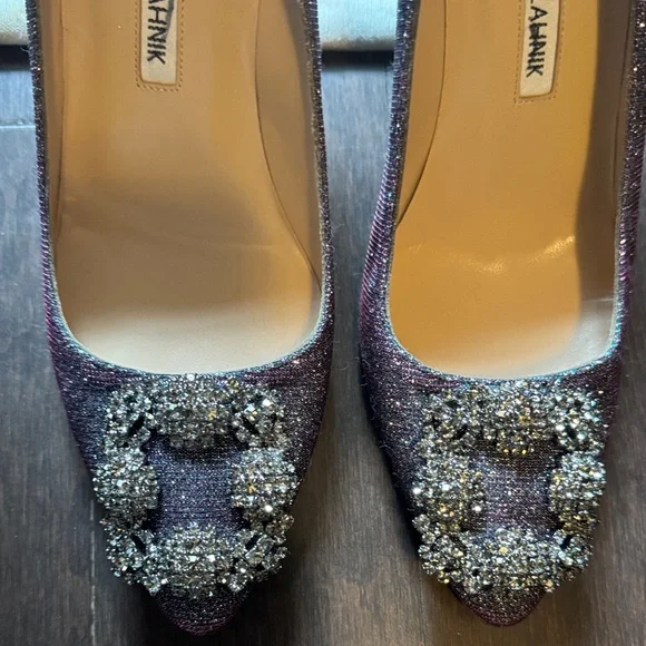 Authentic Manolo Blahnik Hangisi Metallic Midnight Notturno Crystal Pump - Picture 3 of 8